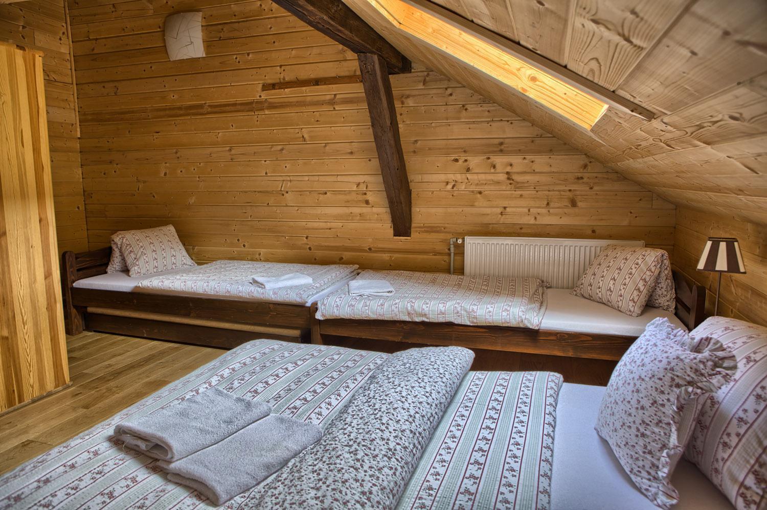 Penzion Zbojnicky Halas Tisovec Esterno foto