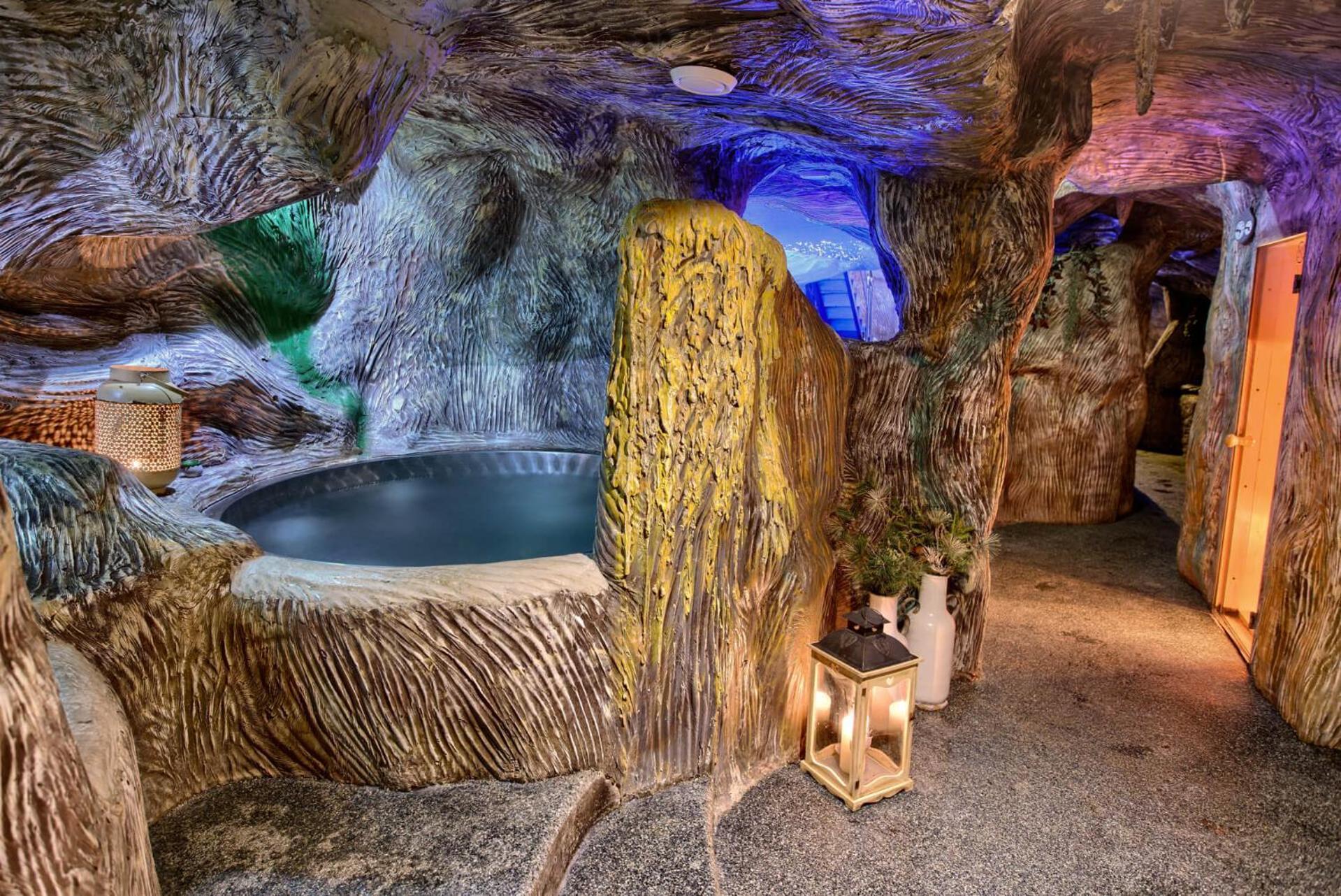 Penzion Zbojnicky Halas Tisovec Esterno foto